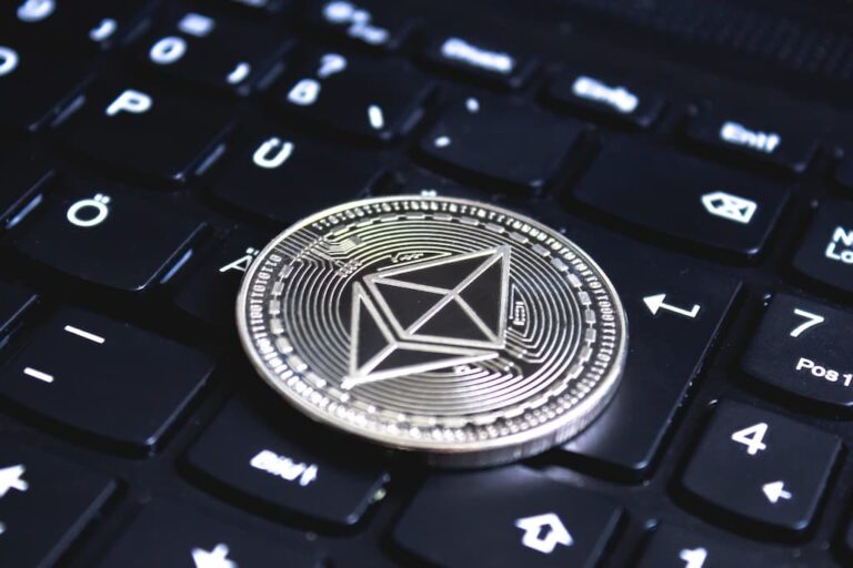Everything You Need to Know About the EOS Cryptocurrency
